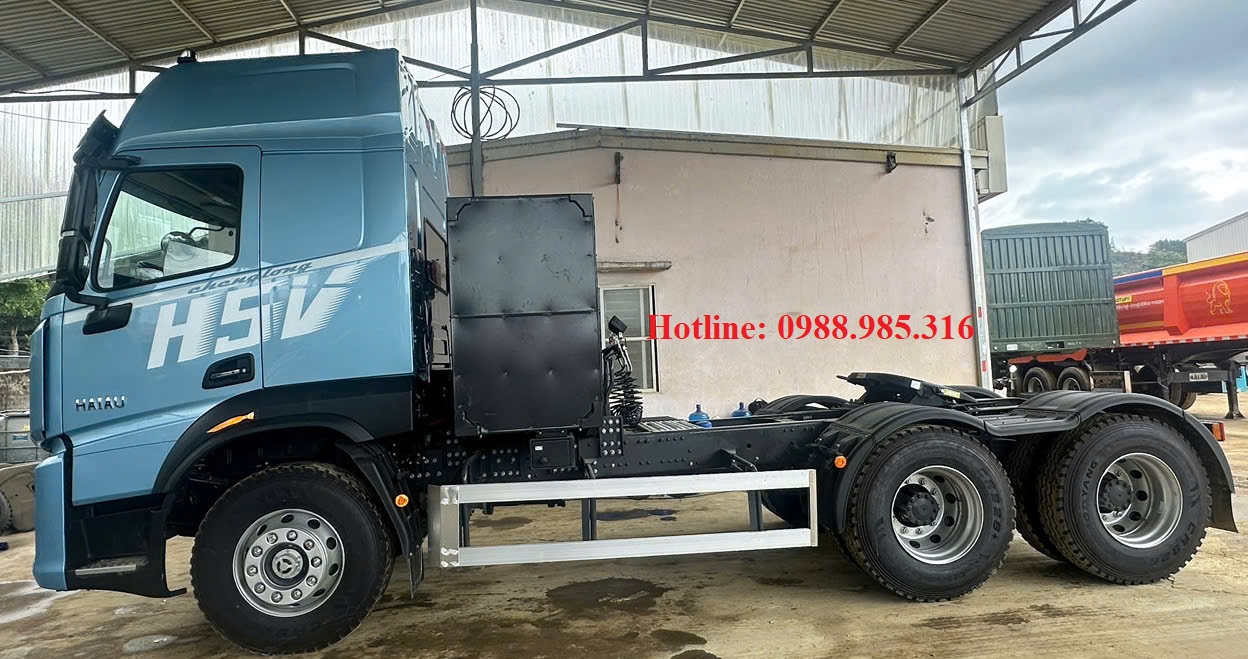 Xe đầu kéo điện chenglong 400kw